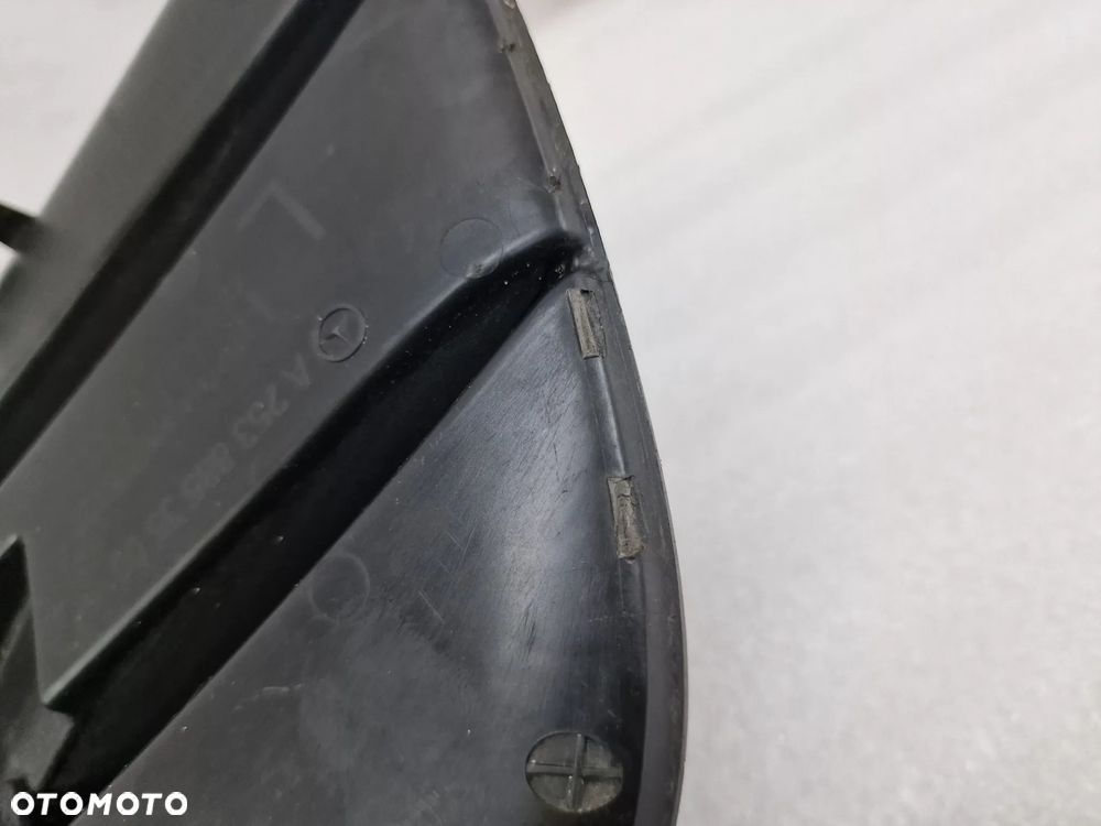 MERCEDES W253 / X253 GLC AMG 15- LEWA KRATKA BOCZNA ZDERZAKA PRZEDNIEGO PRZÓD NA PDC , NR A2538853500 , NR AUKCJI C/59 - 8