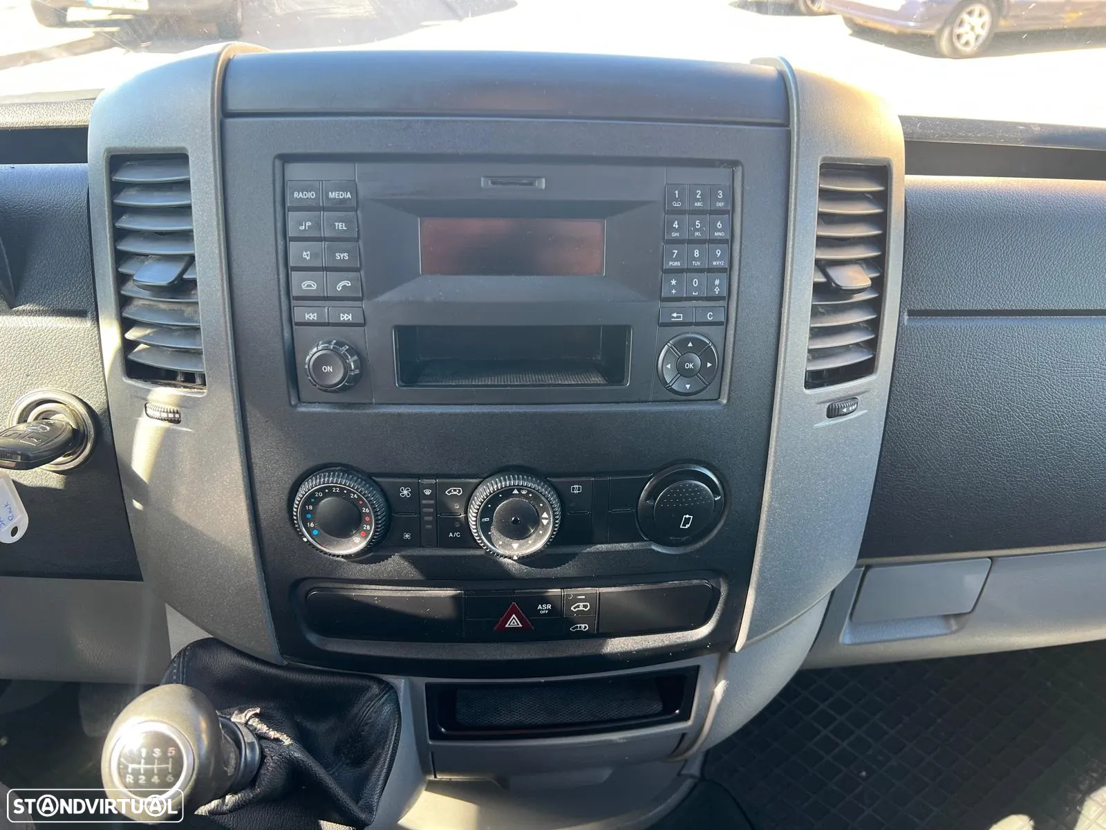 Mercedes-Benz Sprinter - 18