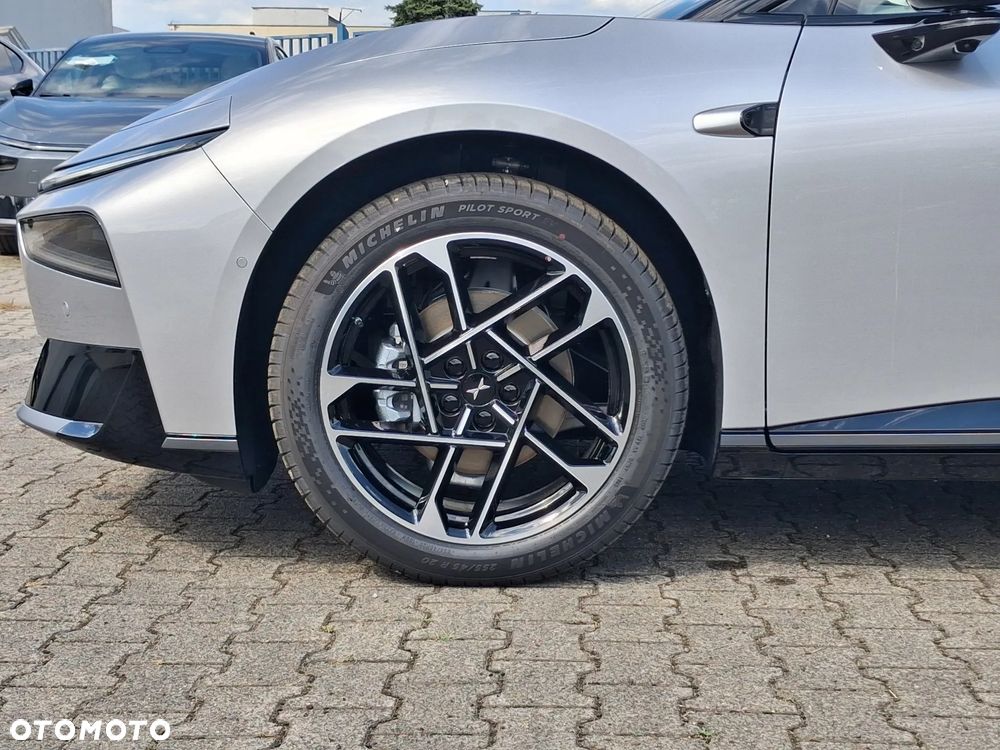 XPeng P7+ 74.9 kWh RWD Long Rage Pro - 16