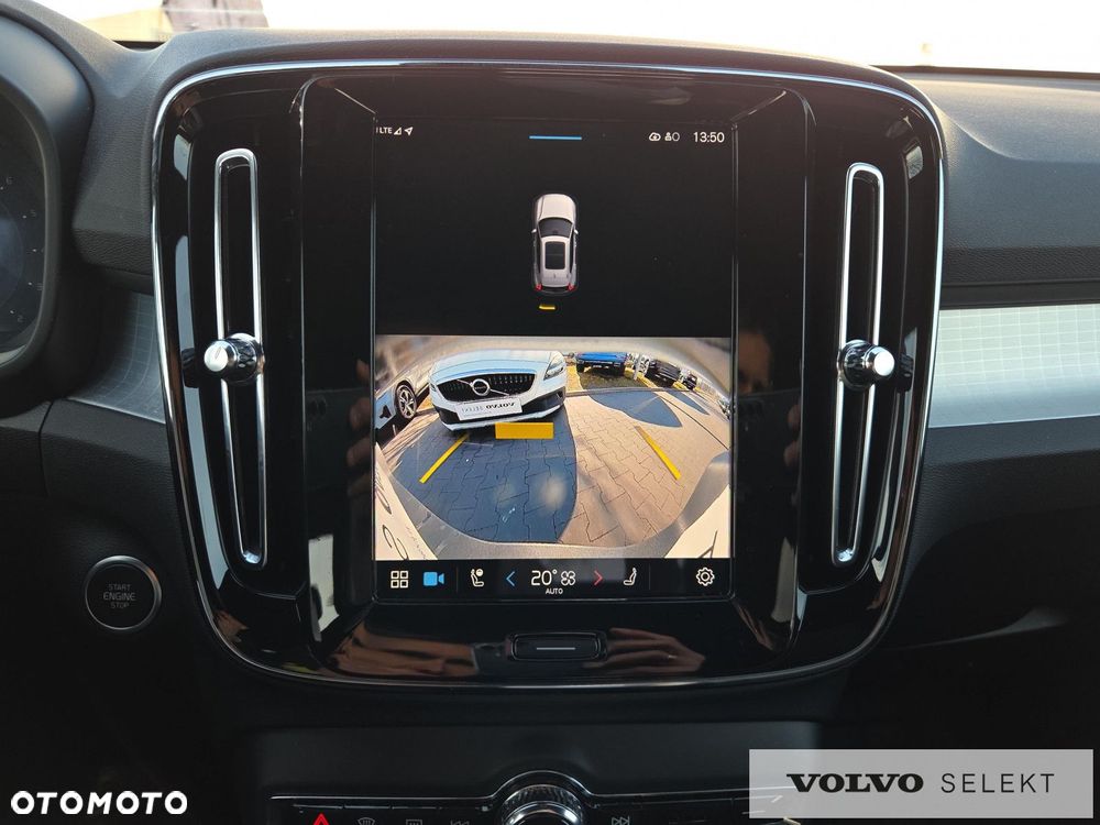 Volvo XC 40 B3 Plus Dark - 17