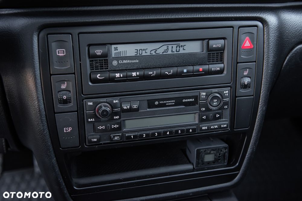 Volkswagen Passat - 19