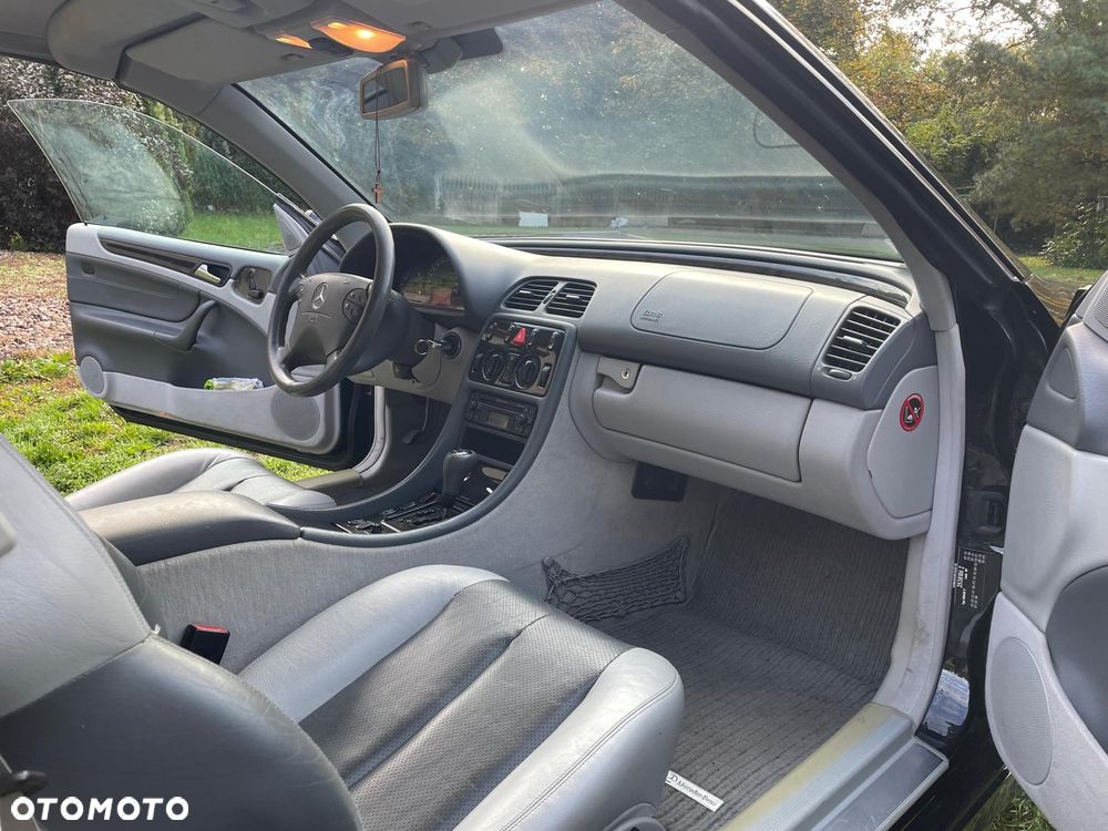 Mercedes-Benz CLK - 6