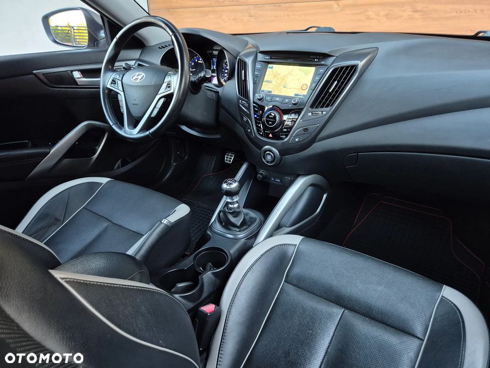 Hyundai Veloster - 30