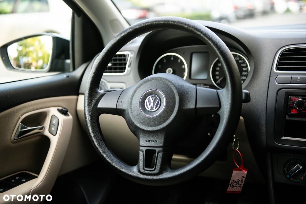 Volkswagen Polo 1.4 16V Comfortline - 30
