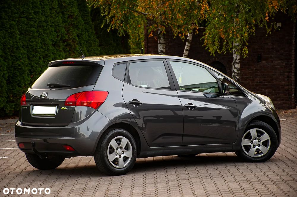 Kia Venga - 12