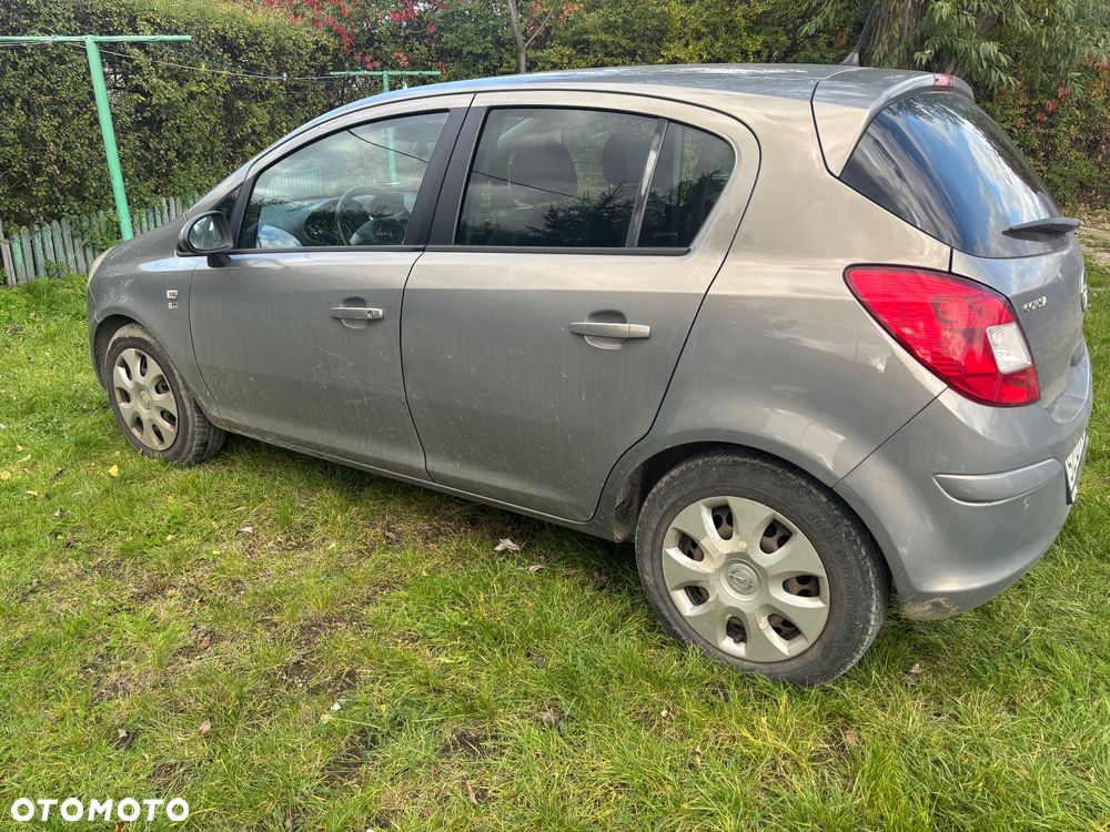 Opel Corsa - 1