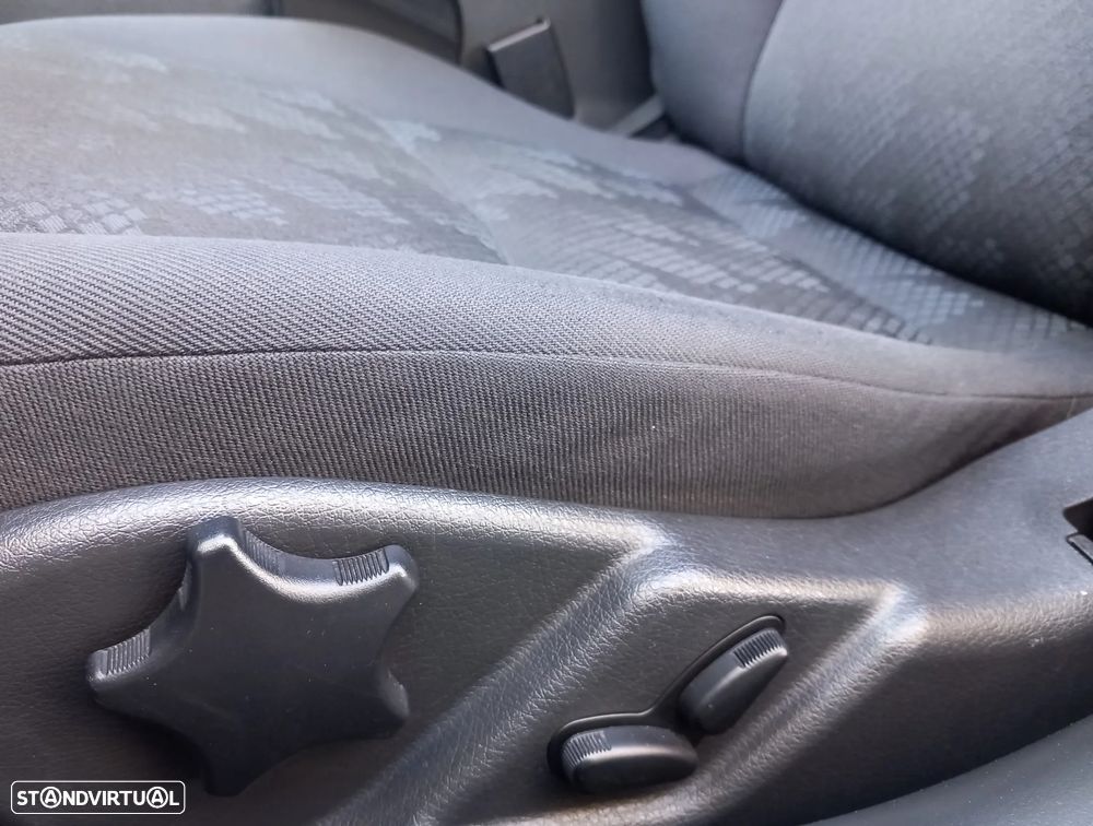 Mercedes-Benz C 220 CDi Avantgarde Aut. - 23