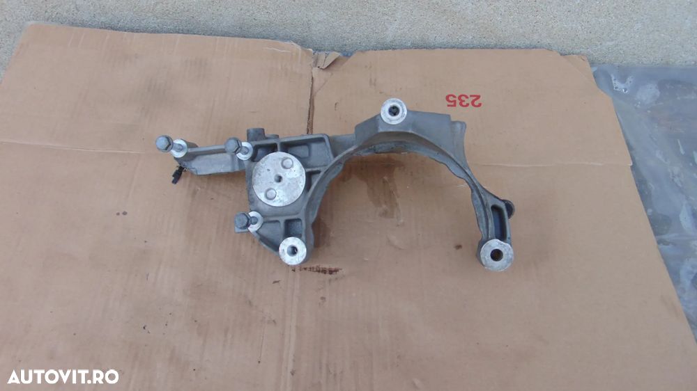Suport alternator Iveco Daily 2.3 HPI euro 6,an 2014-2020 cod 5802166033 - 2