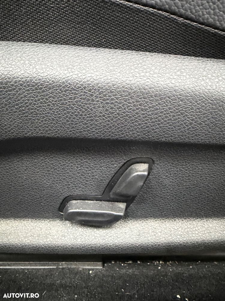 Mercedes-Benz C 180 9G-TRONIC AMG Line - 11