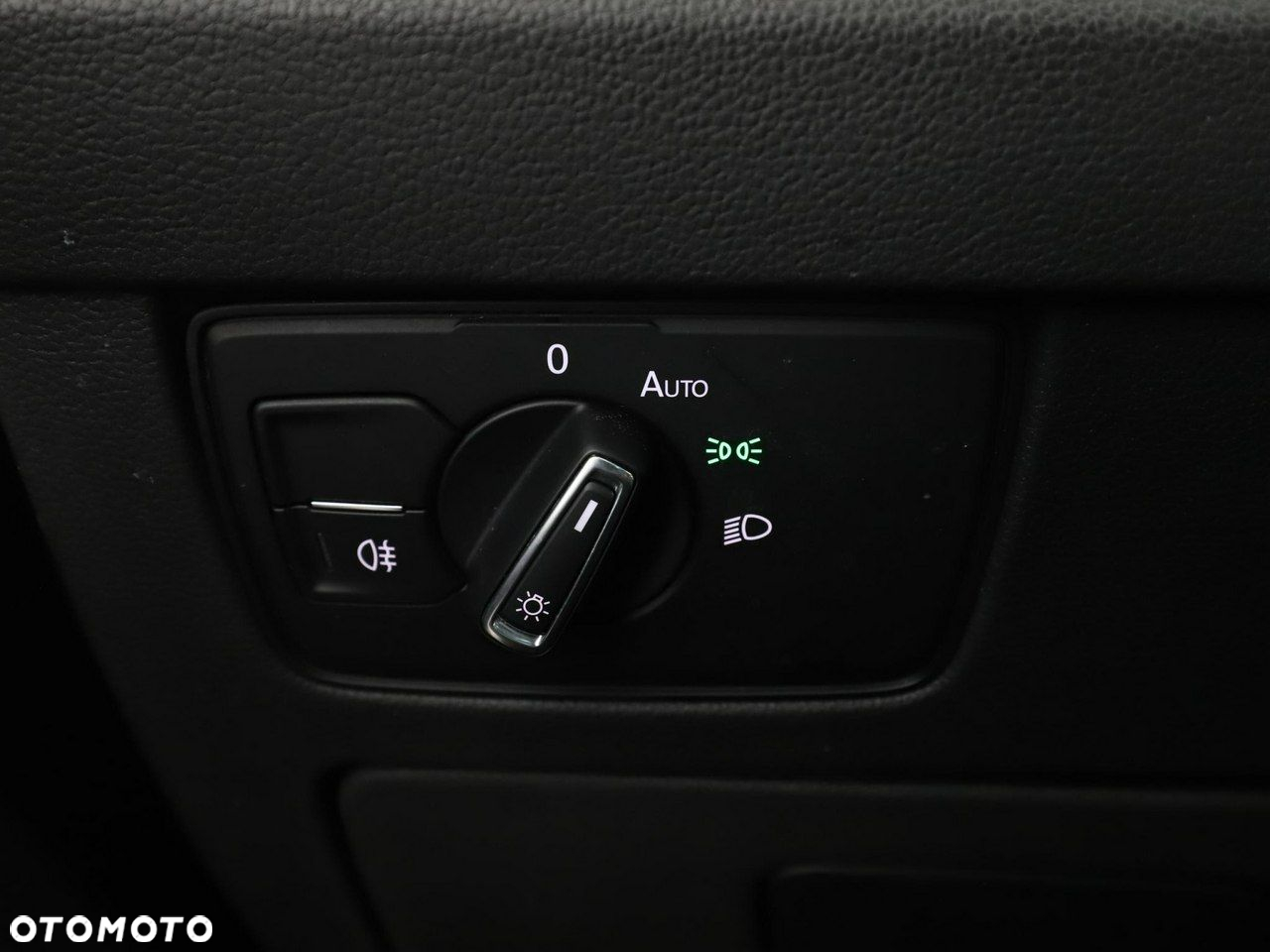 Volkswagen Passat - 33