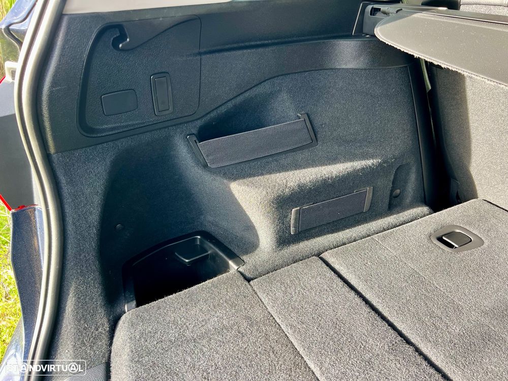 BMW 216 Gran Tourer d 7L Line Luxury Auto - 8