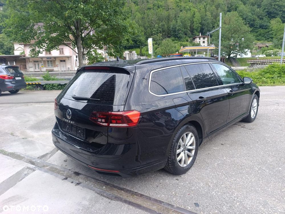 Volkswagen Passat 2.0 TDI SCR DSG Business - 2