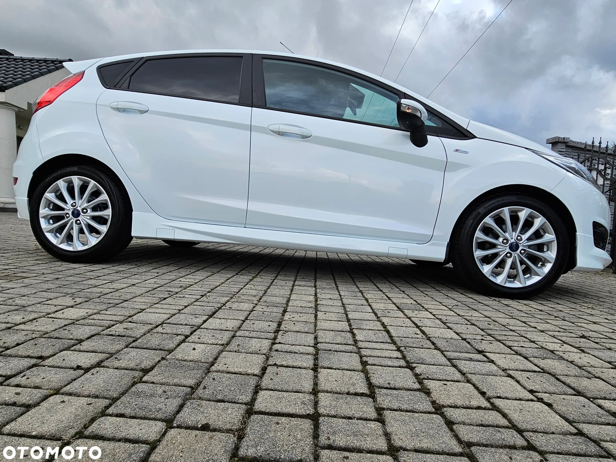 Ford Fiesta 1.0 EcoBoost S&S ST-LINE X - 18