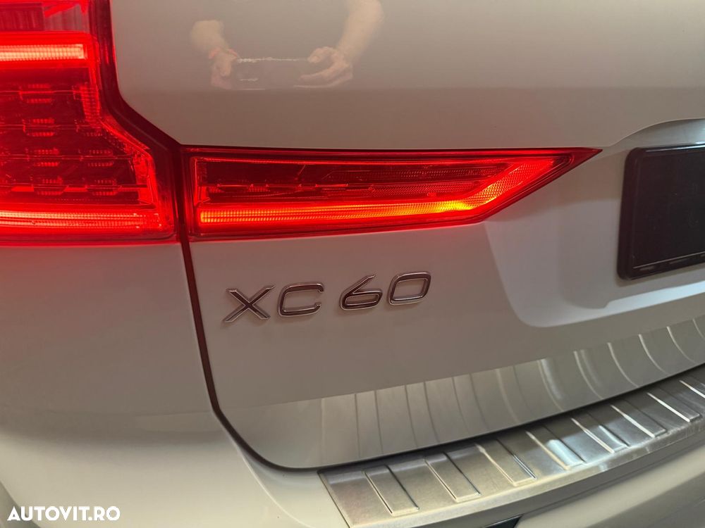 Volvo XC 60 Recharge T8 Twin Engine eAWD Inscription - 18