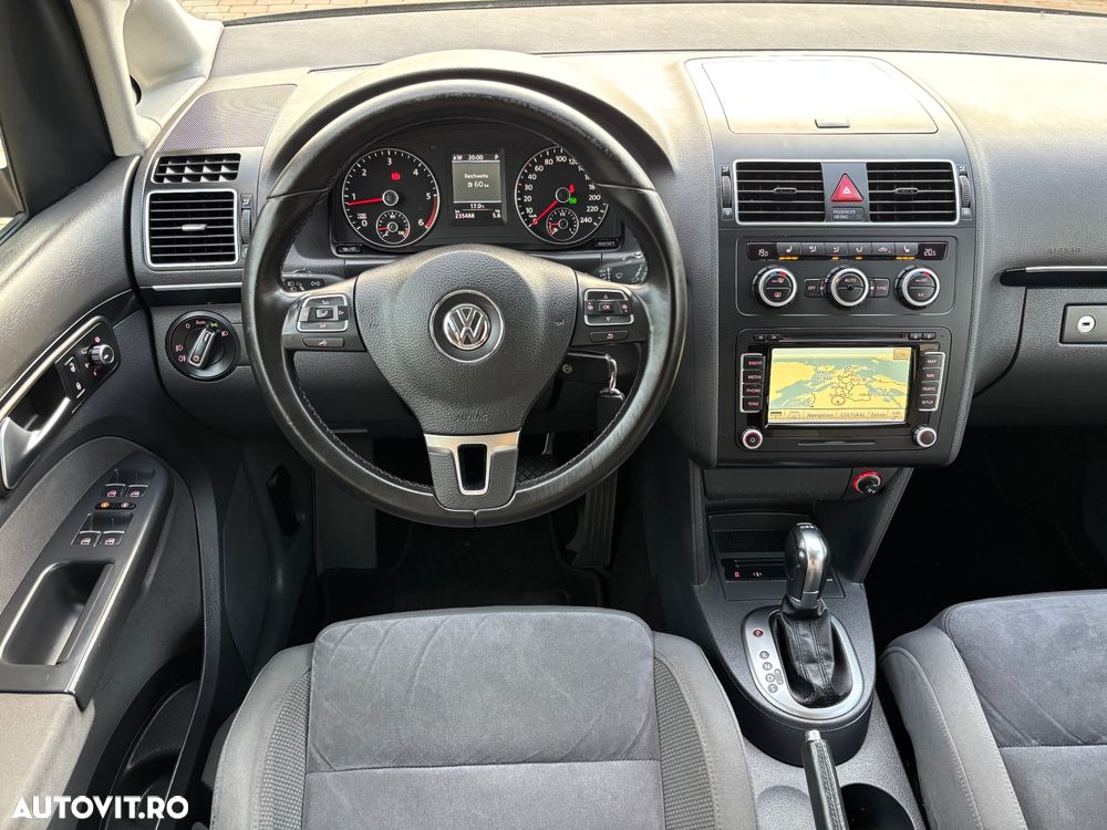 Volkswagen Touran 2.0 TDI DPF DSG Highline - 6