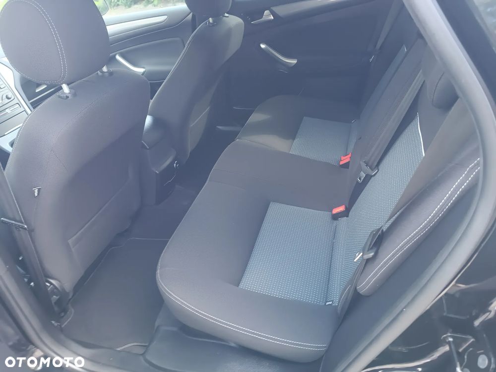 Ford Mondeo 2.0 TDCi Titanium - 14