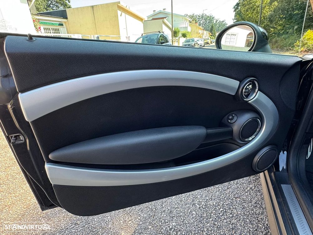 MINI 3 Portas Cooper SD - 21