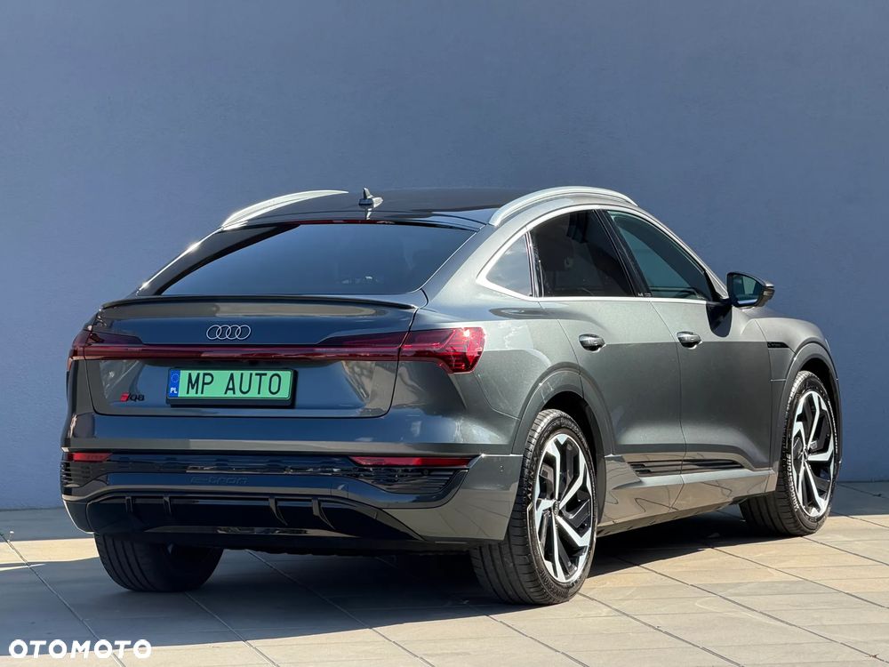 Audi Q8 Sportback e-tron - 6