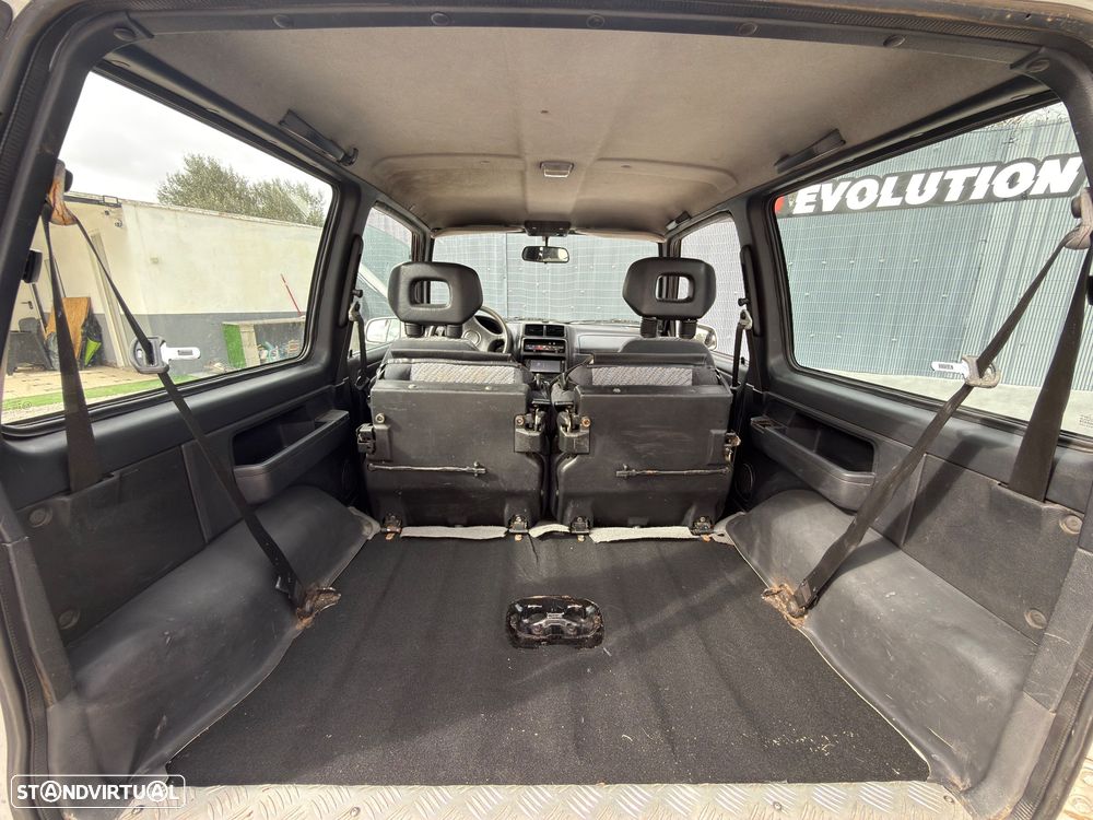 Suzuki Vitara 1.9 TD JLX - 13