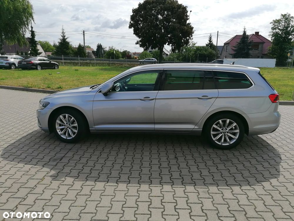 Volkswagen Passat 2.0 TDI EVO Elegance DSG - 8