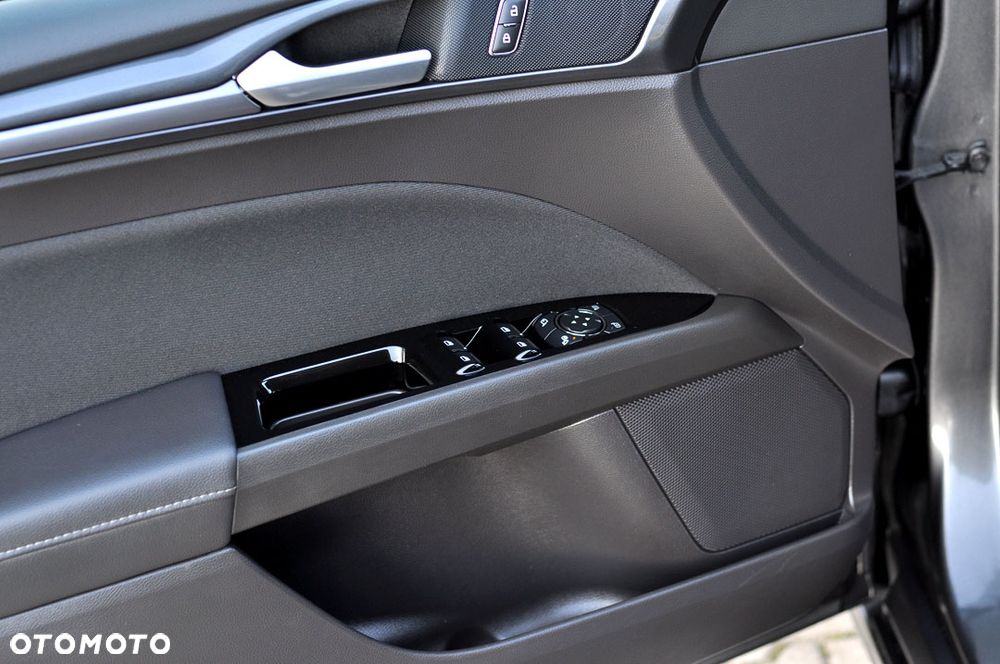 Ford Mondeo SW 2.0 TDCi S&S PowerShift-Aut Titanium - 21