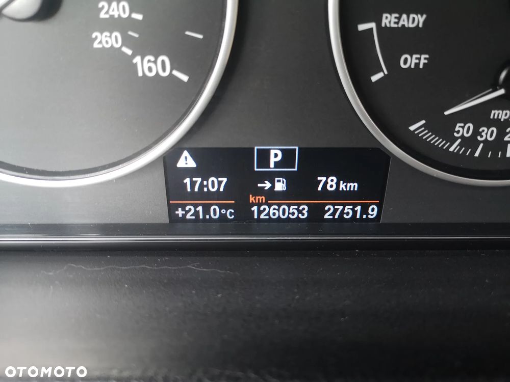 BMW Seria 3 320i Luxury Line - 16