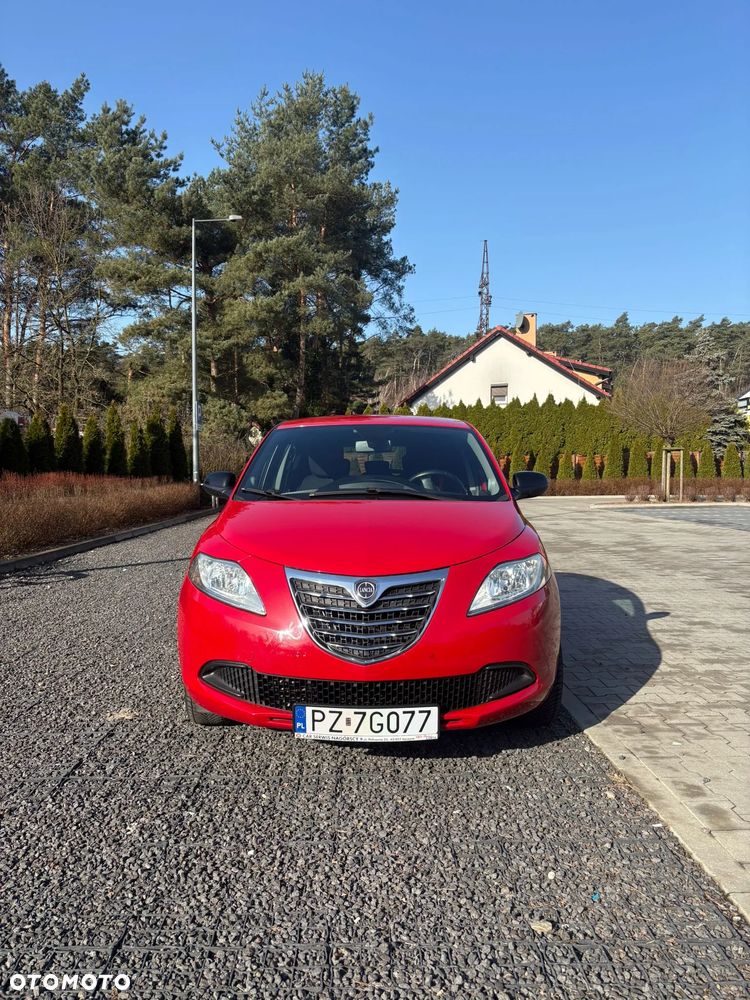 Lancia Ypsilon Y 0.9 TwinAir Turbo 8V Automatik Platinum - 4