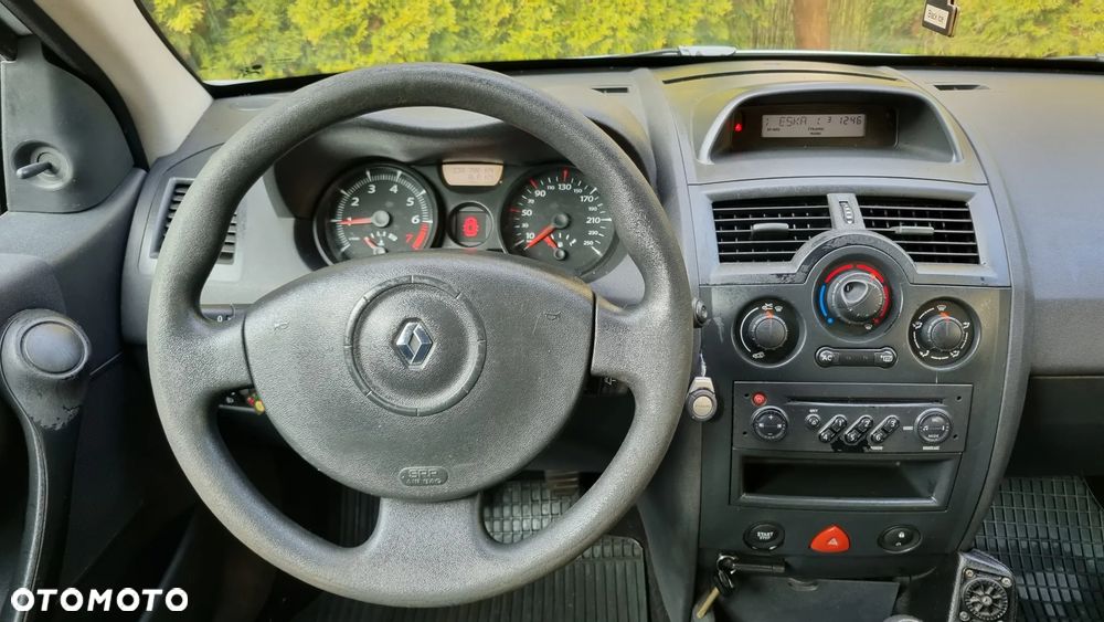 Renault Megane 1.4 16V Alize - 9