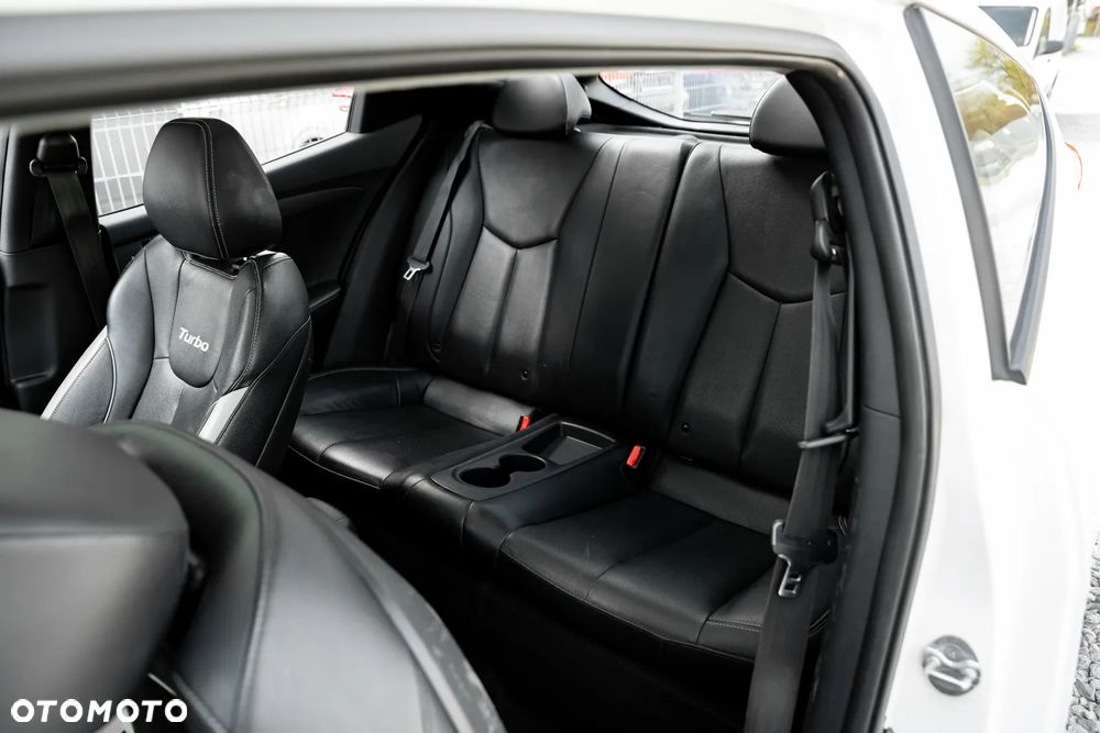 Hyundai Veloster 1.6 Turbo Premium - 21