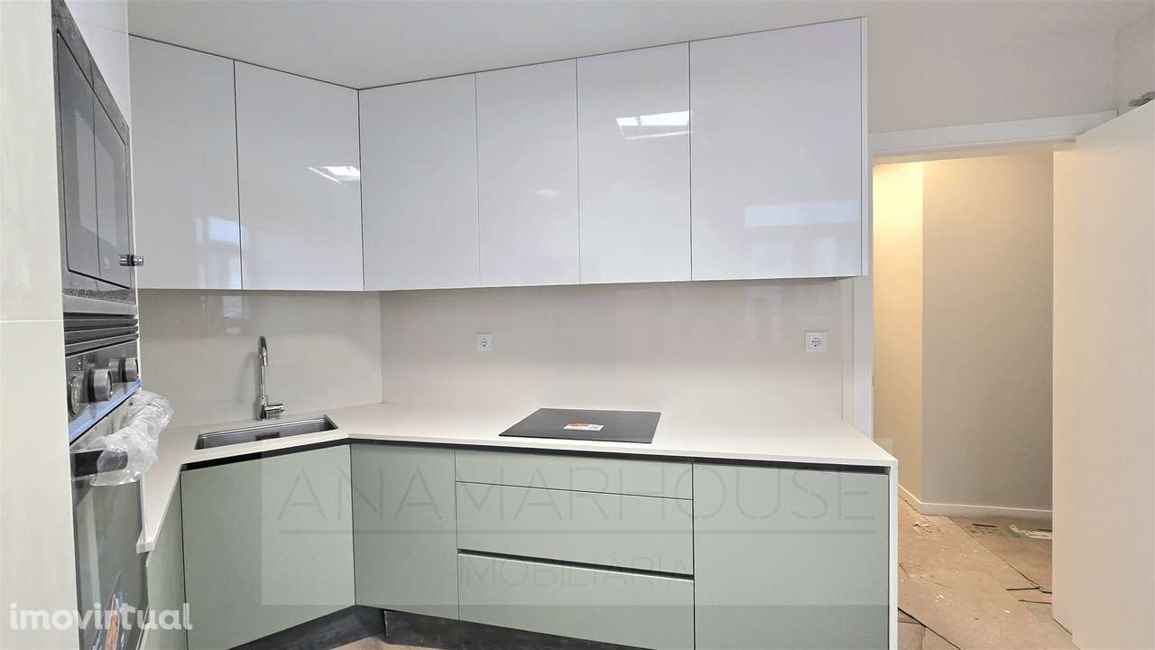 T1 Novo com Terraço | Prédio Reabilitado | Próximo da Estação da Amado - Grande imagem: 2/17