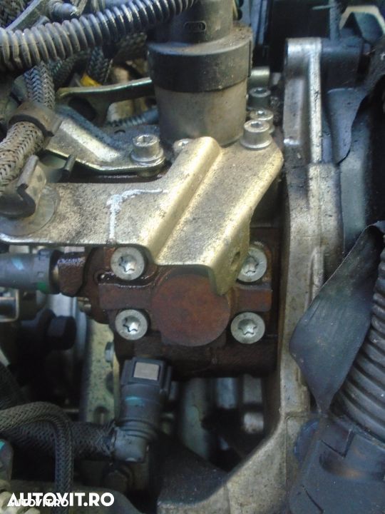 Motor Citroen Xara Picasso 1.6 HDI 9HY cu injectoare si pompa inalta presiune din 2005 - 2
