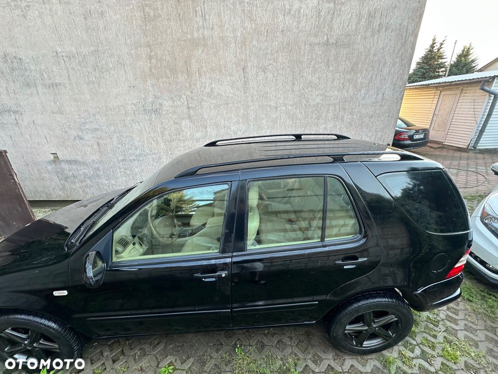 Mercedes-Benz ML - 21