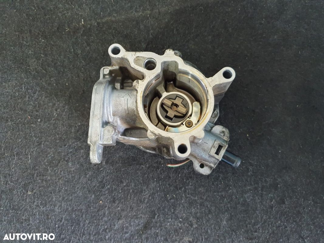 POMPA VACUM 1.8 CDA SKODA OCTAVIA 2  06J145100B - 1