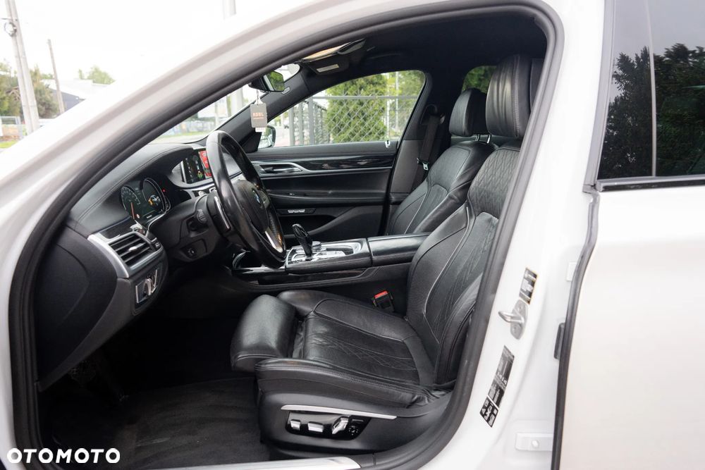 BMW Seria 7 730d xDrive - 9
