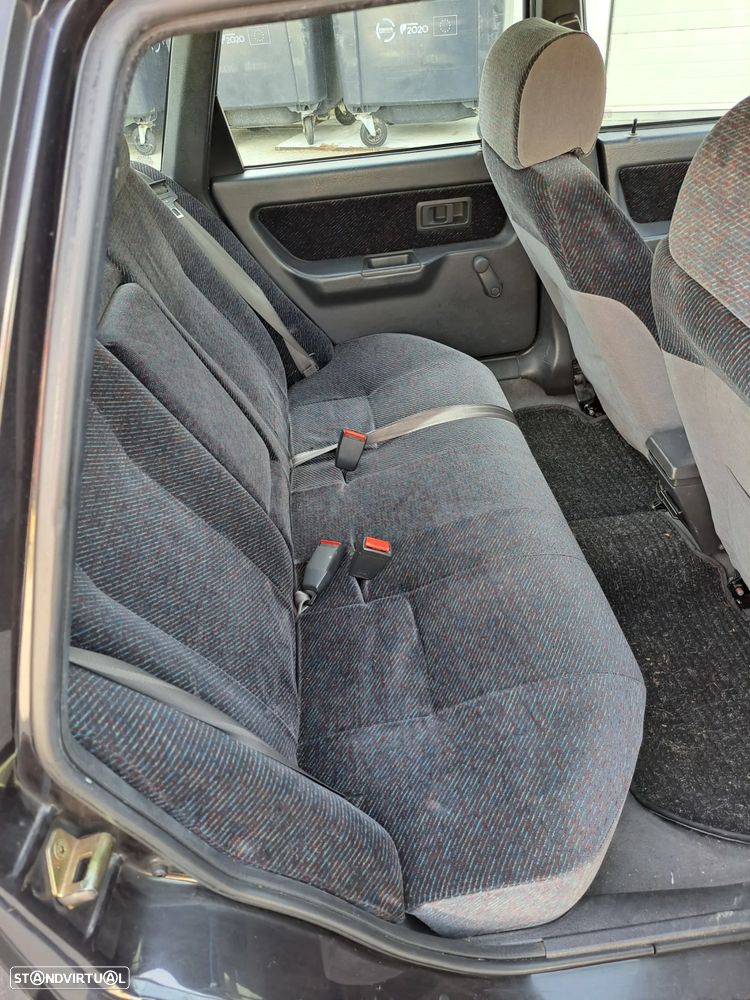 Volvo 460 1.7 GLE - 5