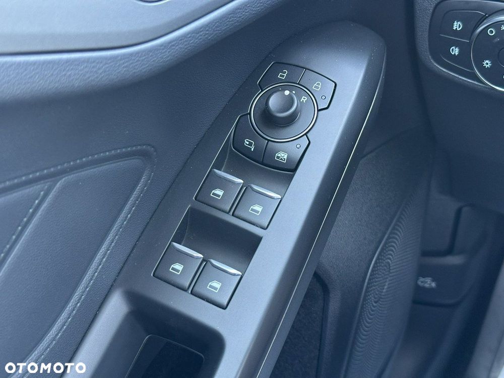 Ford Focus 1.0 EcoBoost Hybrid ACTIVE X - 27