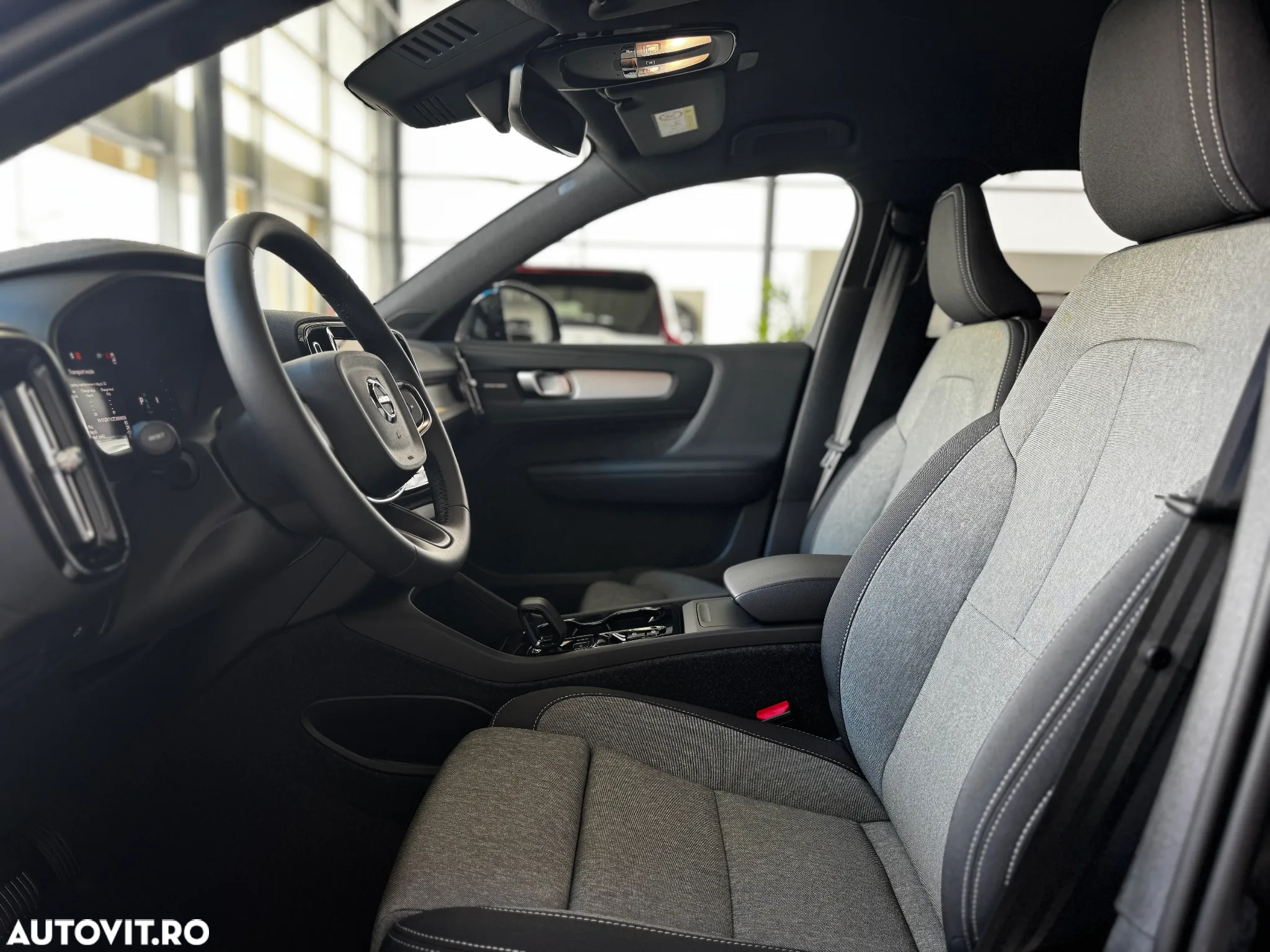 Volvo XC 40 B3 AT FWD MHEV Plus Dark - 12