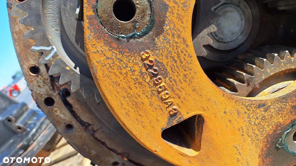 półoś obudowa 300578a4 322959a8osi przedniej mostu 86985668r case steiger 435 530 stx 450 500 - 5