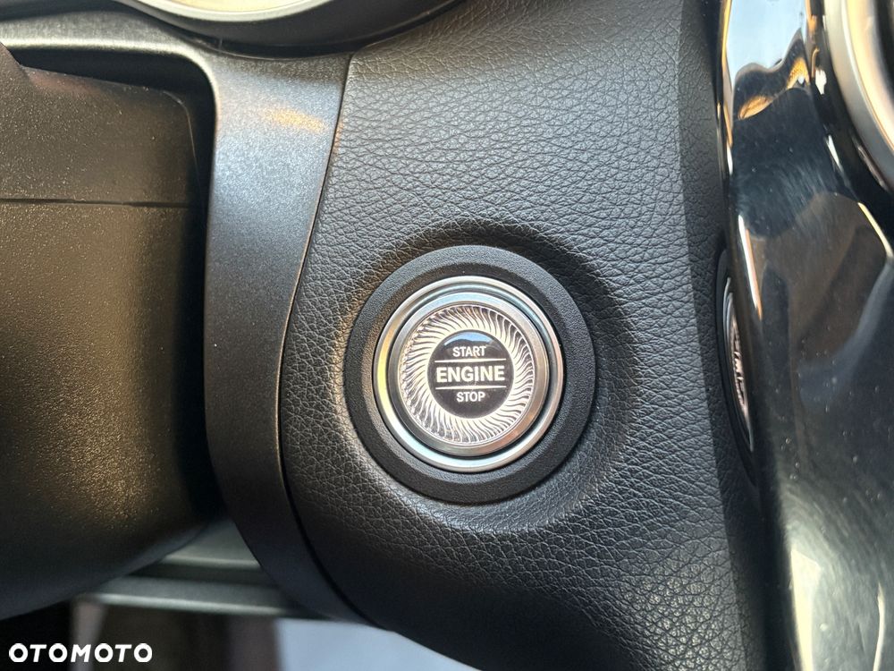 Mercedes-Benz Klasa C 180 d T 9G-TRONIC - 31