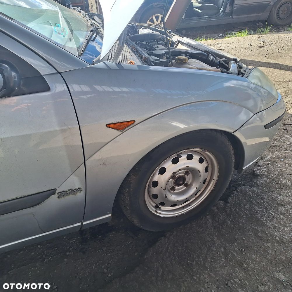 BLOTNIK LEWY PRAWY FOCUS MK1 KOD D1 - 1