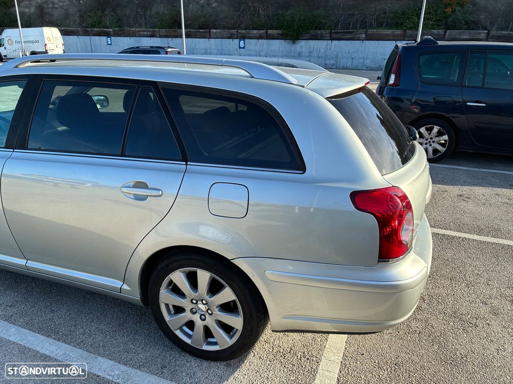 Toyota Avensis SW 2.0 D-4D - 9