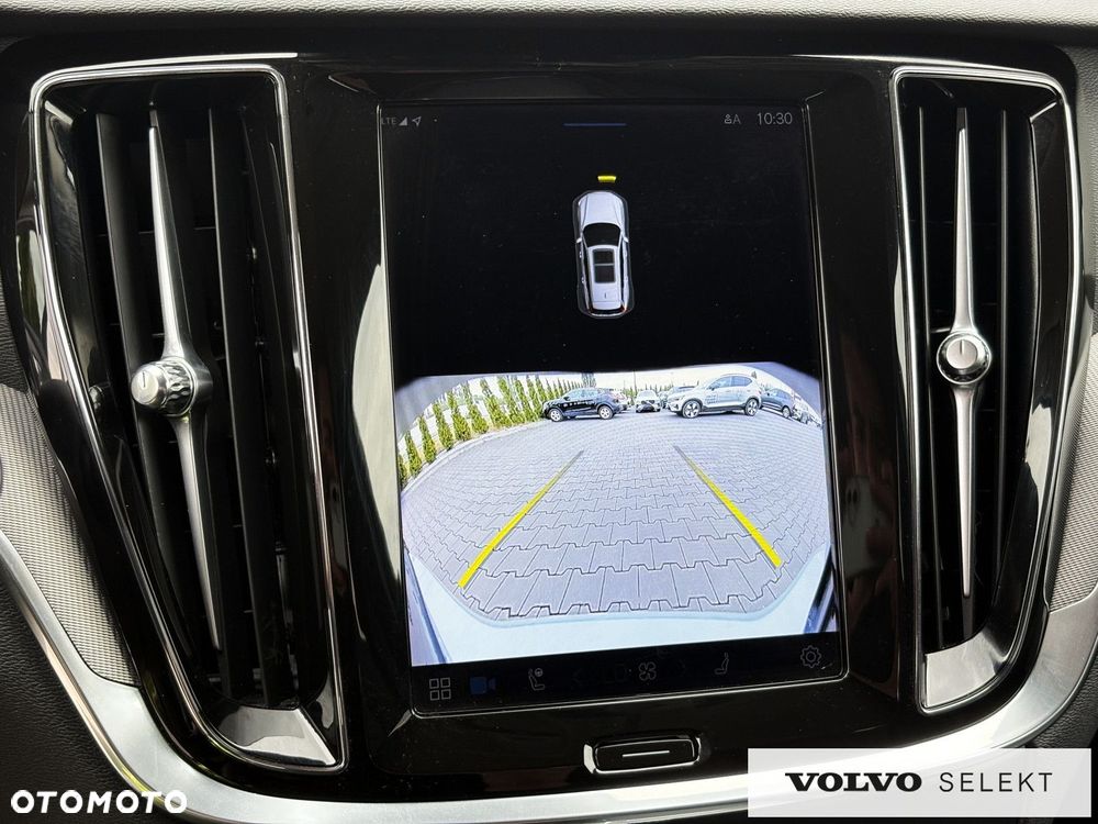 Volvo V60 Cross Country - 17