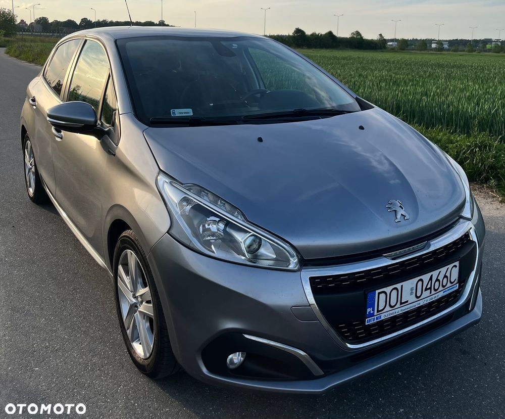 Peugeot 208 1.2 PureTech GPF Signature S&S - 2