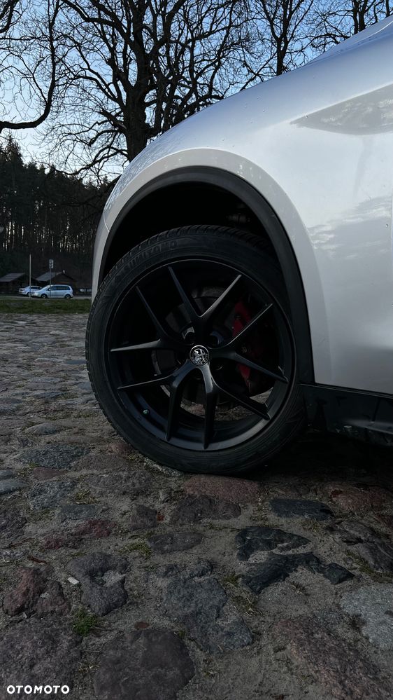 Alfa Romeo Stelvio - 36