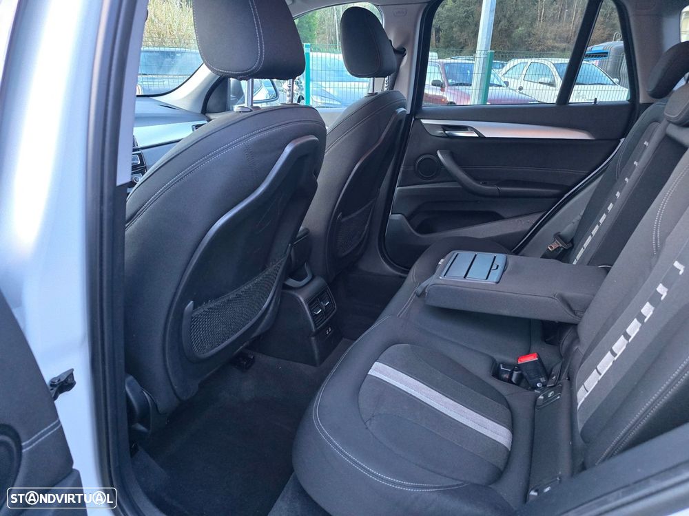 BMW X1 16 d sDrive Auto Line Sport - 18