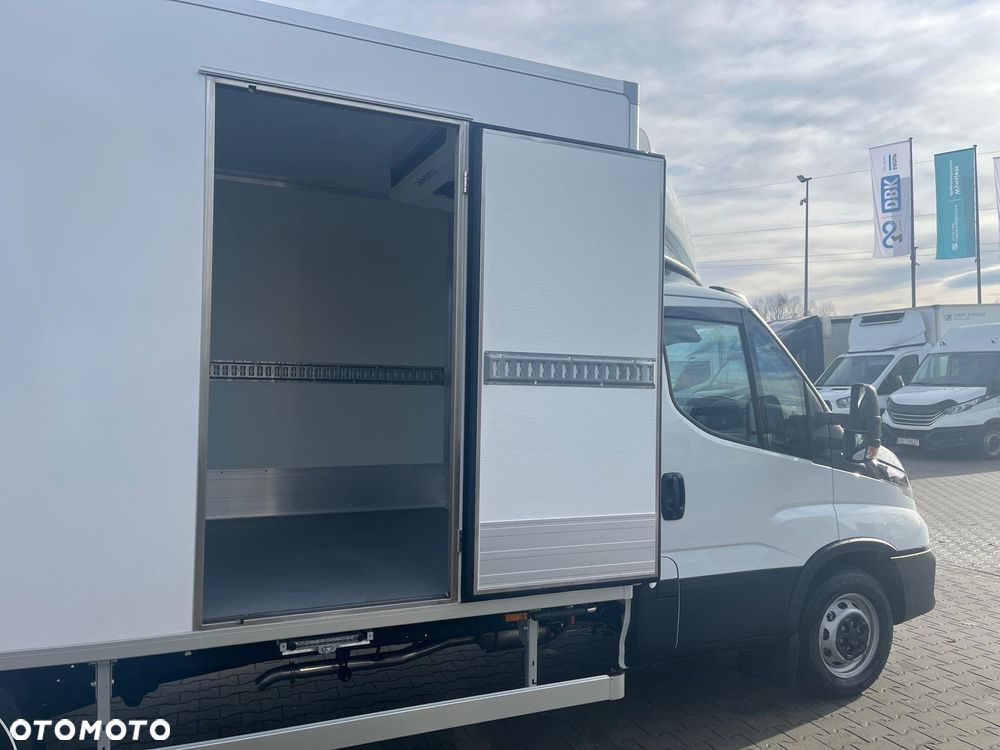 Iveco Daily 35S16H3.0A8 Izoterma 8 EP / Agregat z grzaniem + 230V - 12