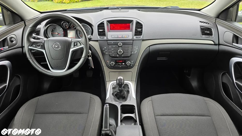 Opel Insignia - 12