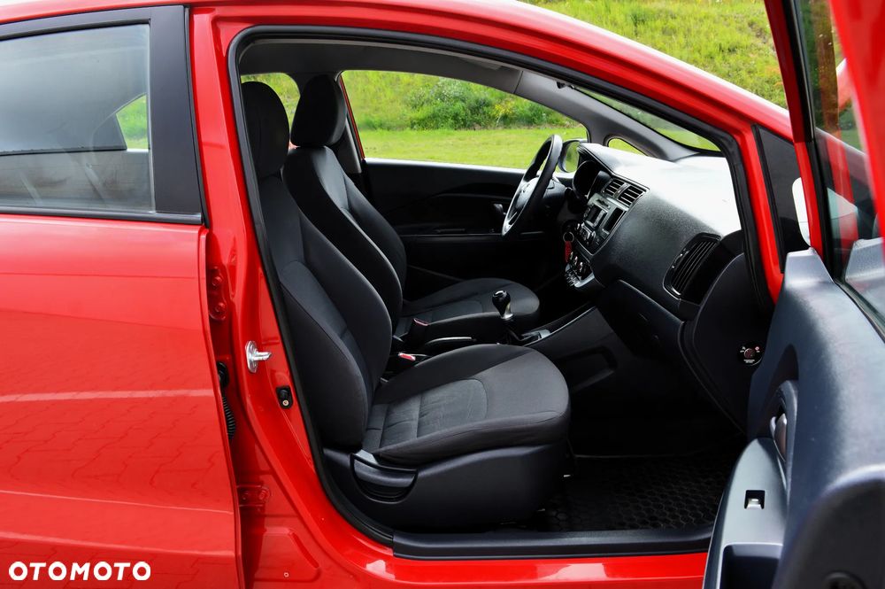 Kia Rio 1.2 L - 11