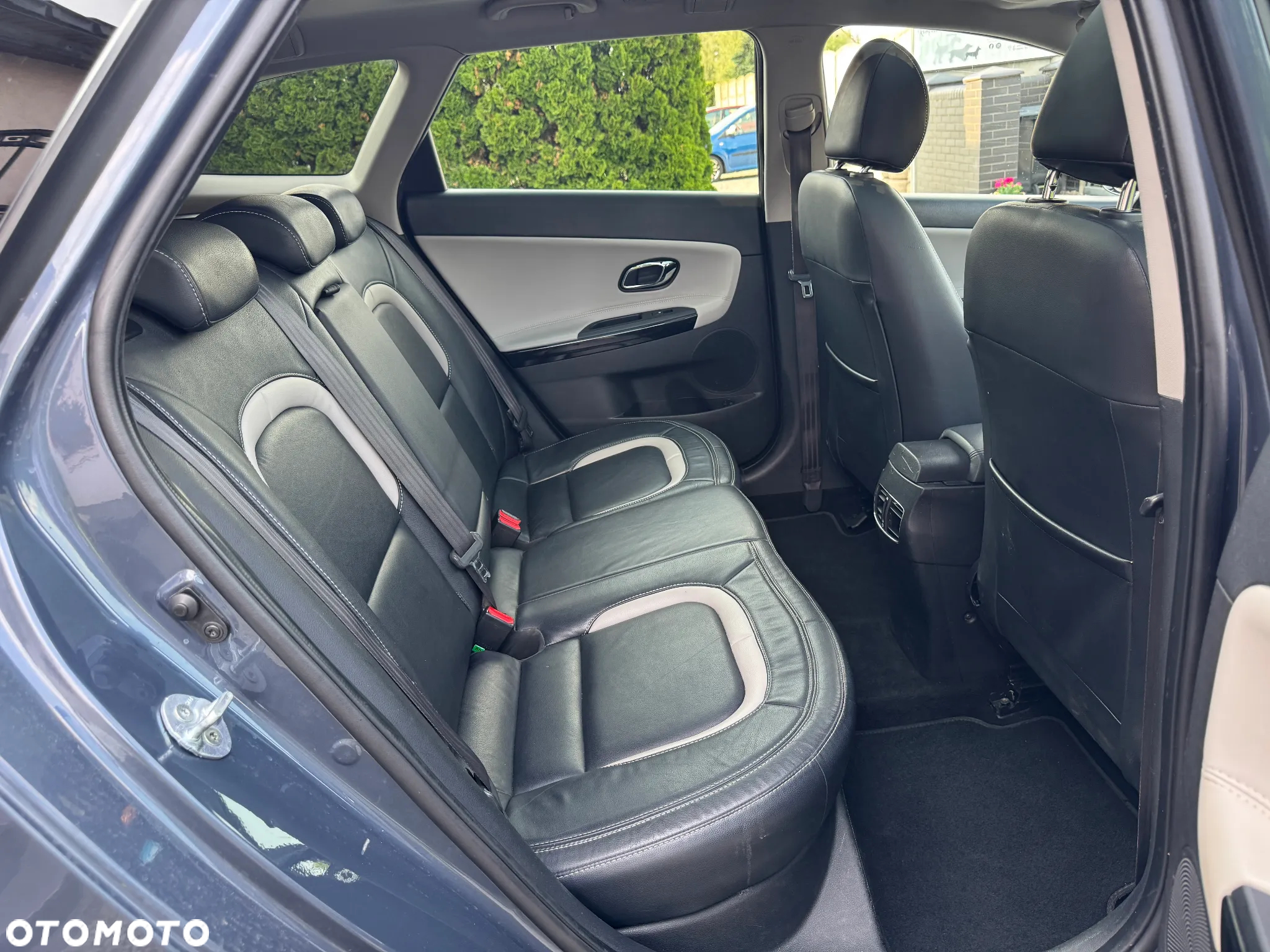 Kia Ceed 1.6 CRDi 128 SW Platinum Edition - 34