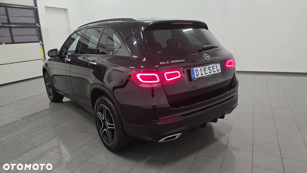 Mercedes-Benz GLC 300 de 4Matic 9G-TRONIC AMG Line Plus - 4